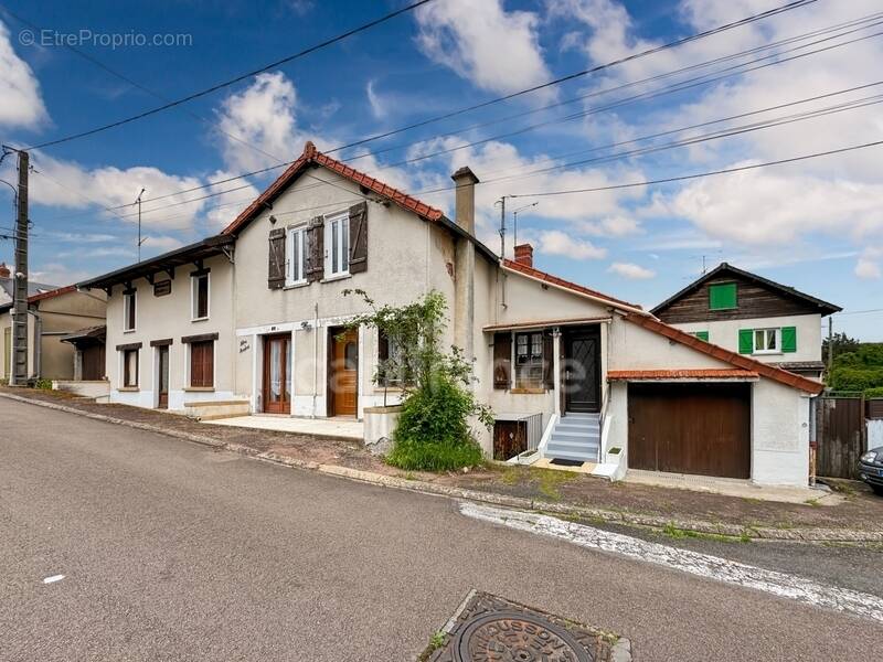 Maison à SAINT-HONORE-LES-BAINS