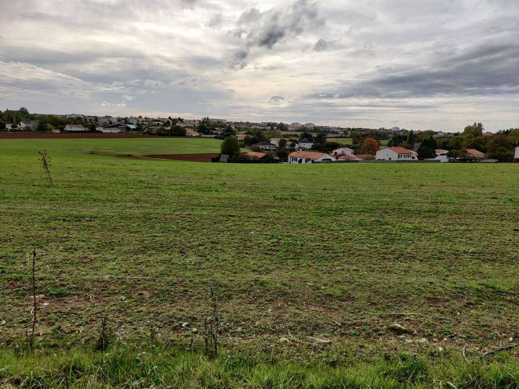 Terrain à NIORT