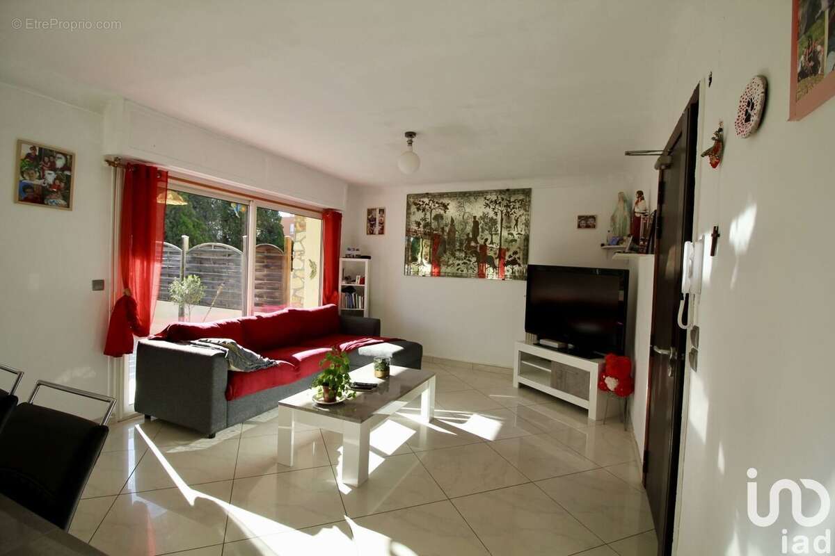 Photo 3 - Appartement à SAINT-LAURENT-DU-VAR