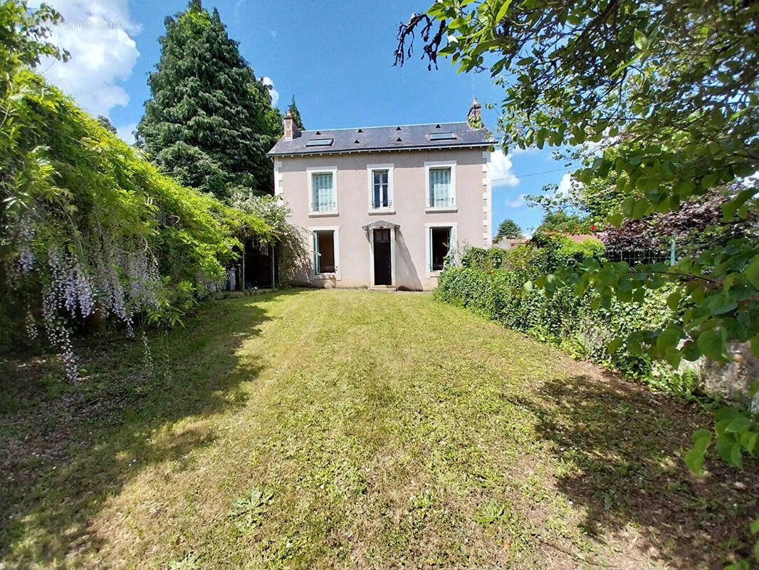 Maison à ITEUIL