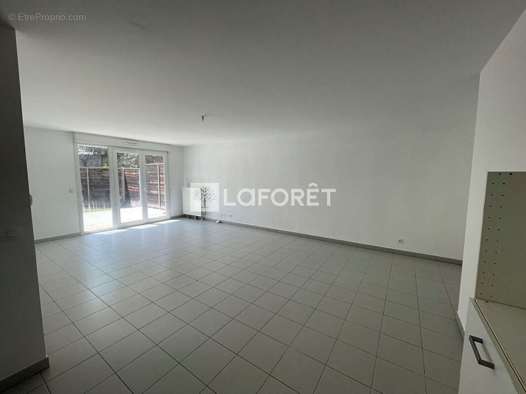 Appartement à JUVIGNAC
