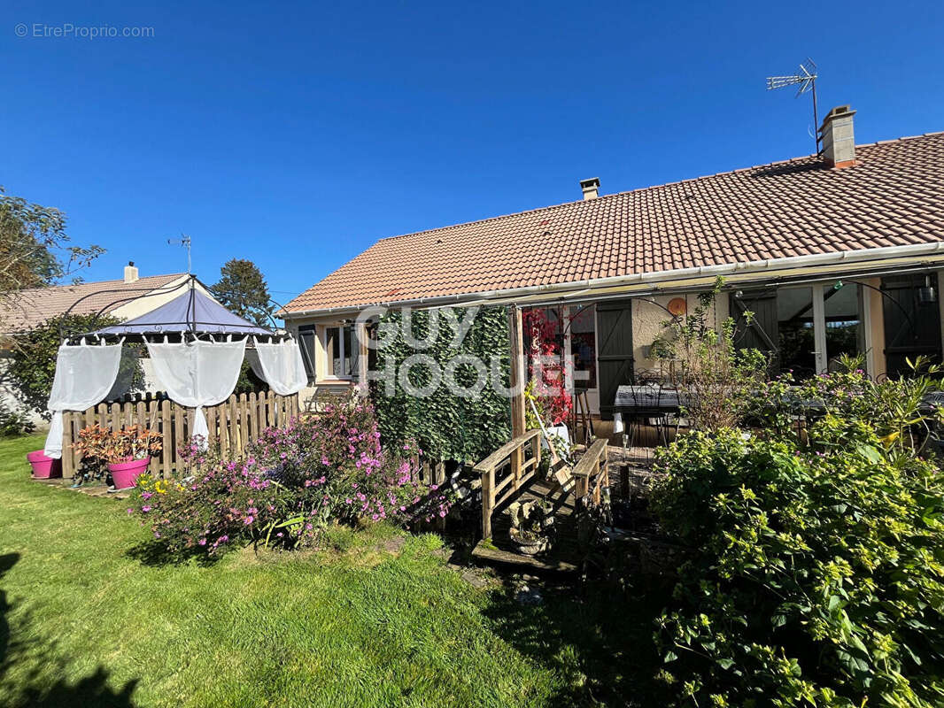 Maison à LUMIGNY-NESLES-ORMEAUX
