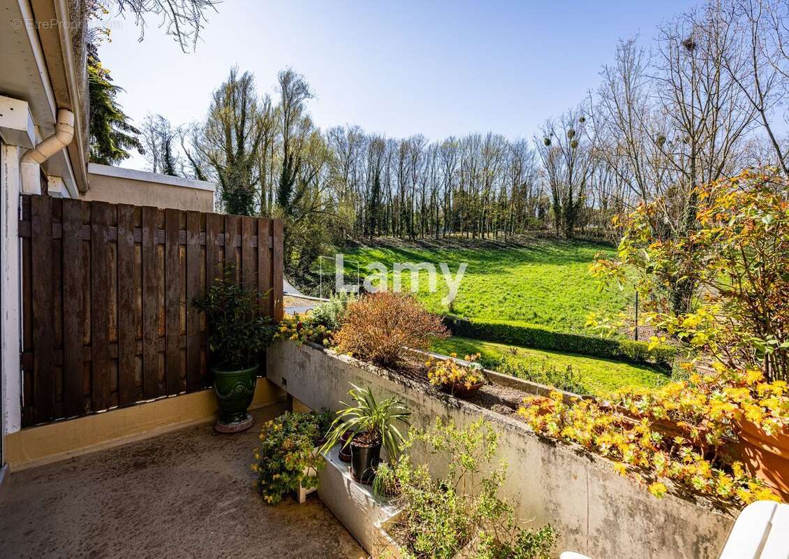 Appartement à FONTENAY-SOUS-BOIS