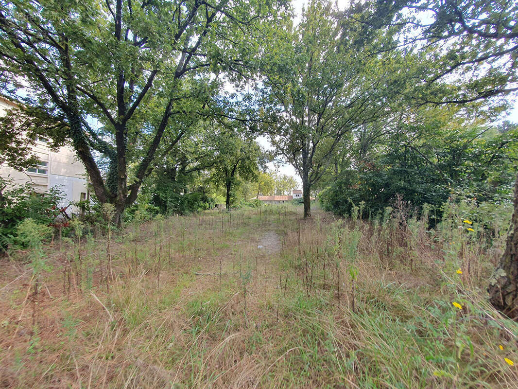 Terrain à MERIGNAC