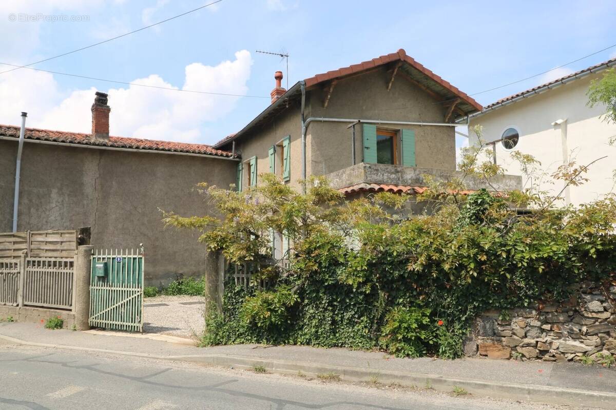 Maison à SOUCIEU-EN-JARREST