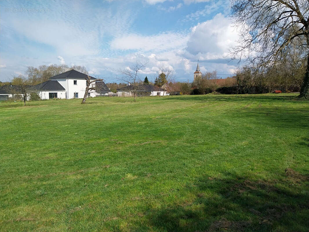 Terrain à CUSSEY-SUR-L&#039;OGNON