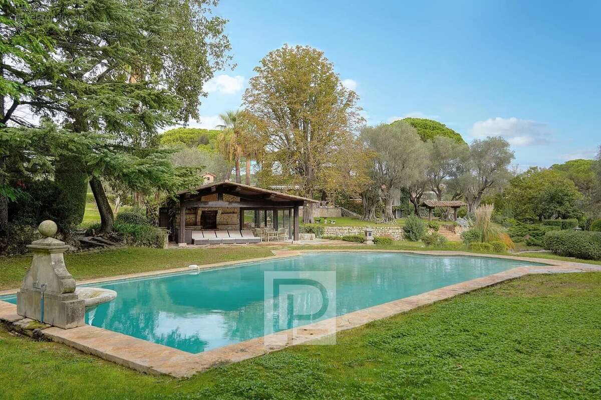 Maison à MOUGINS