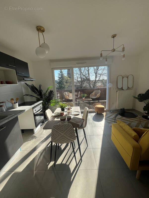 Appartement à BRUGUIERES