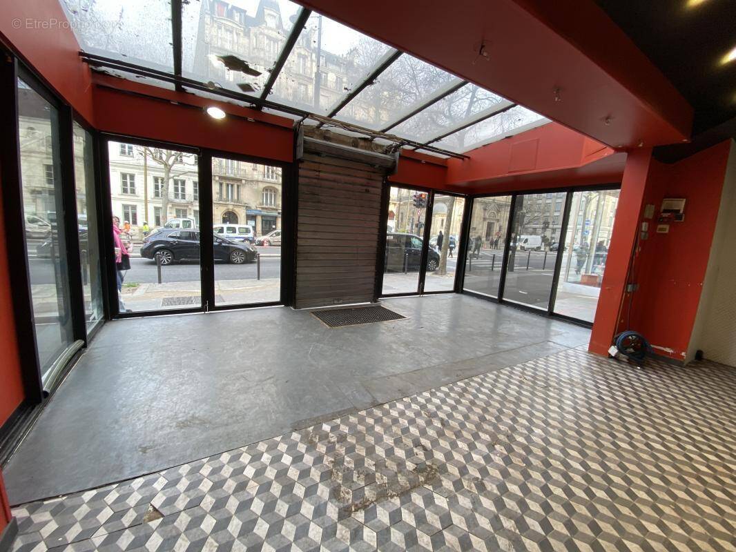 Commerce à PARIS-14E