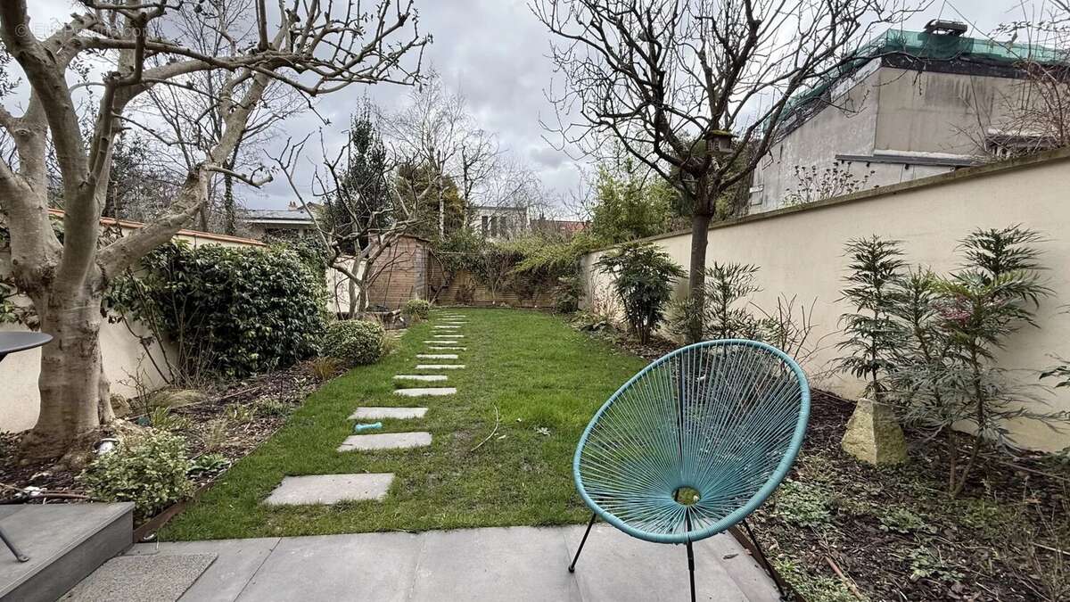 Maison à SURESNES