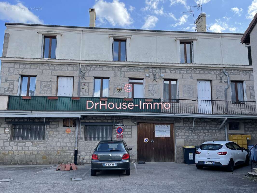 Appartement à UNIEUX