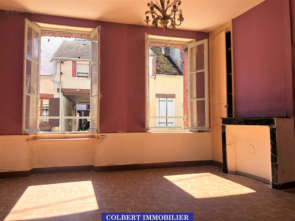 Maison à BRIENON-SUR-ARMANCON