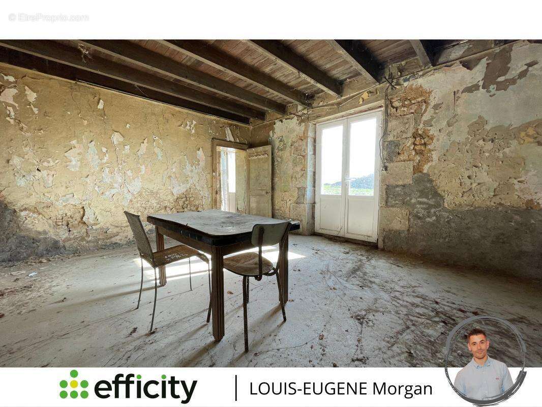 Maison à FLEURE