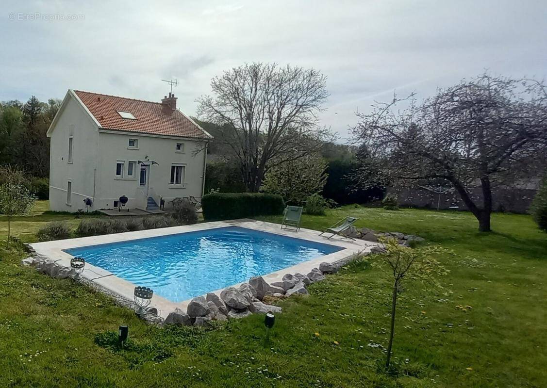 Maison à MAILLY-LE-CAMP