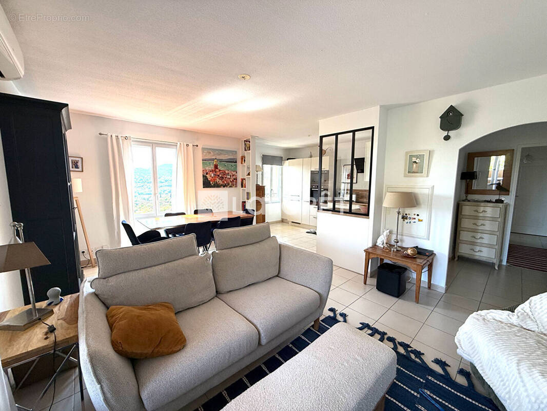 Appartement à FAYENCE