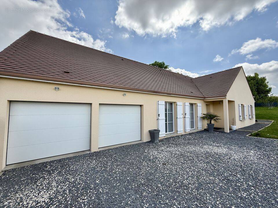 Maison à SOURDUN