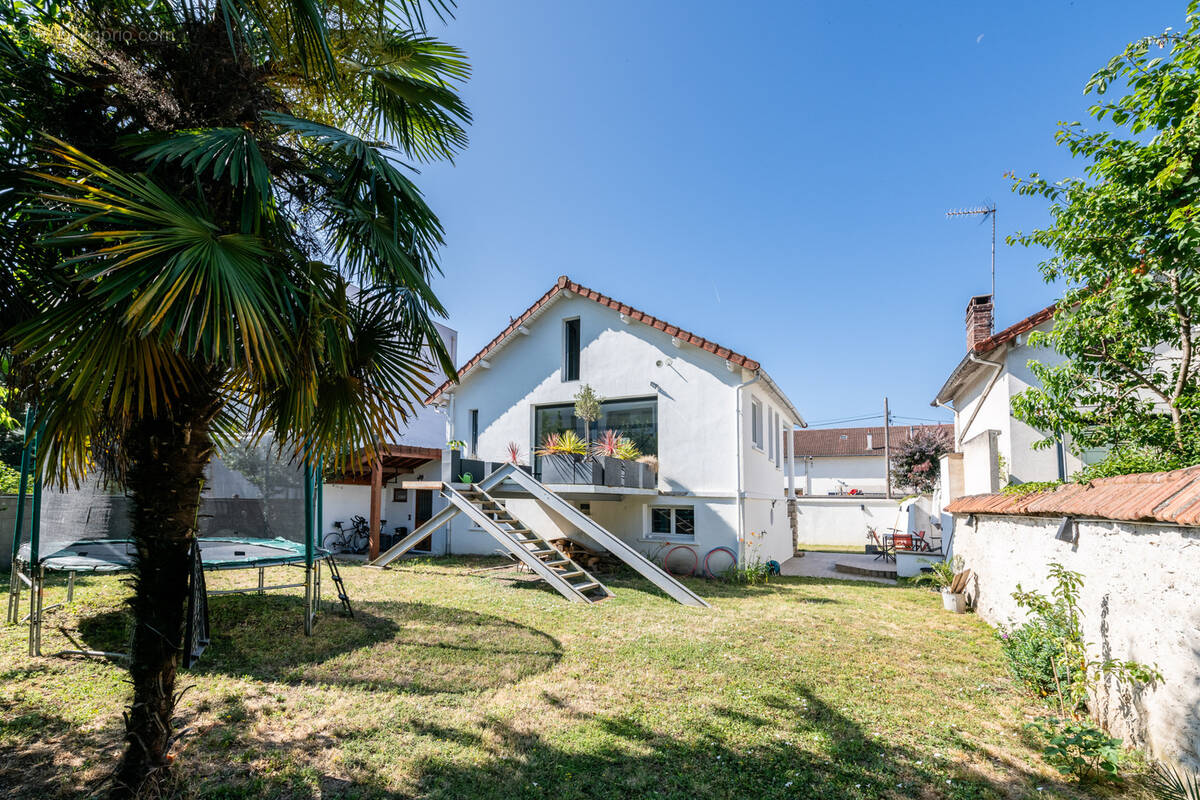 Maison à SAINT-MAUR-DES-FOSSES