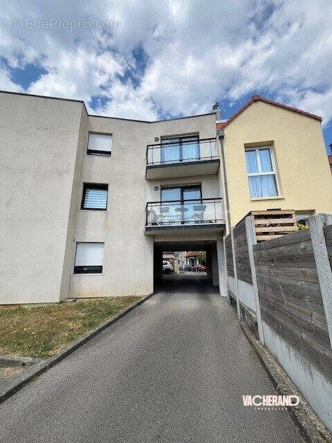 Appartement à SAINT-MARTIN-BOULOGNE