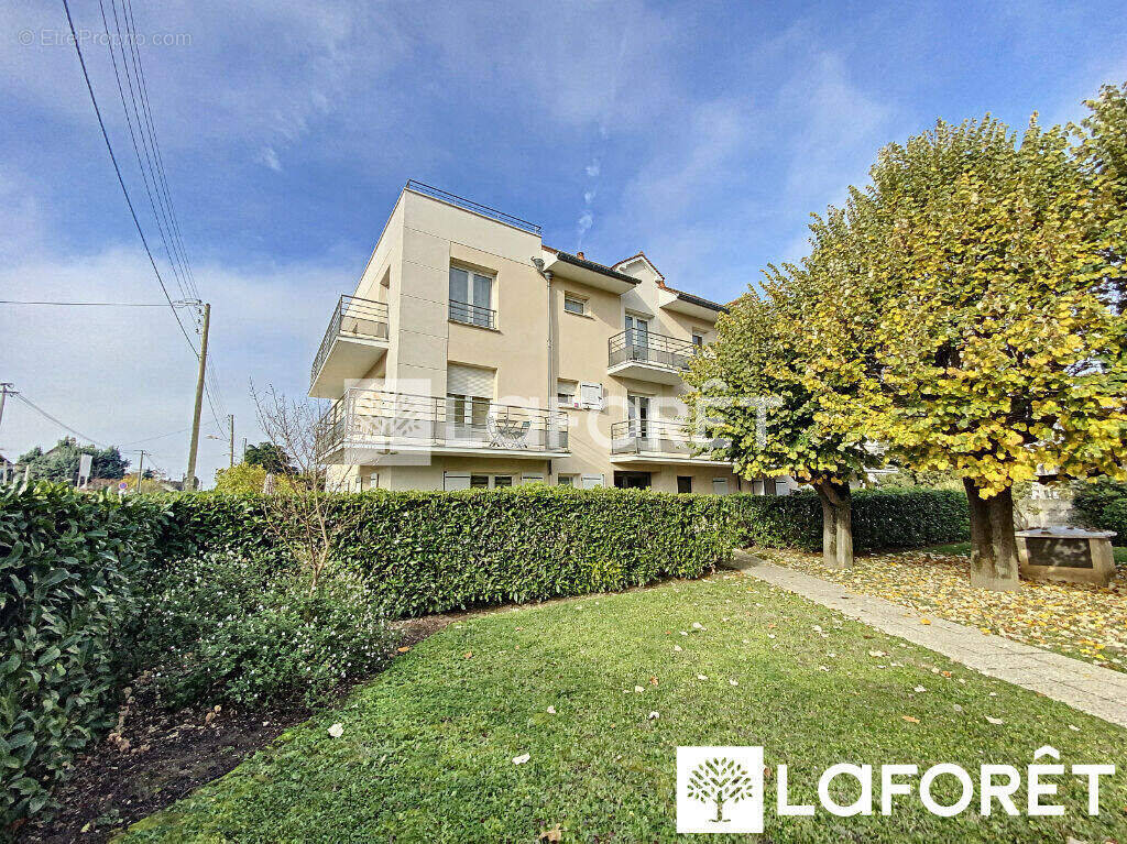 Appartement à YERRES
