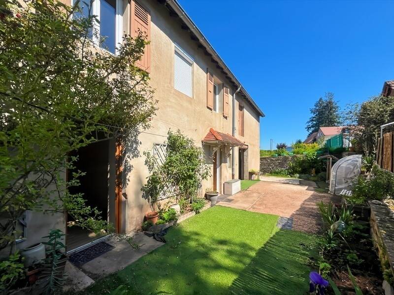 Maison à CHAROLLES