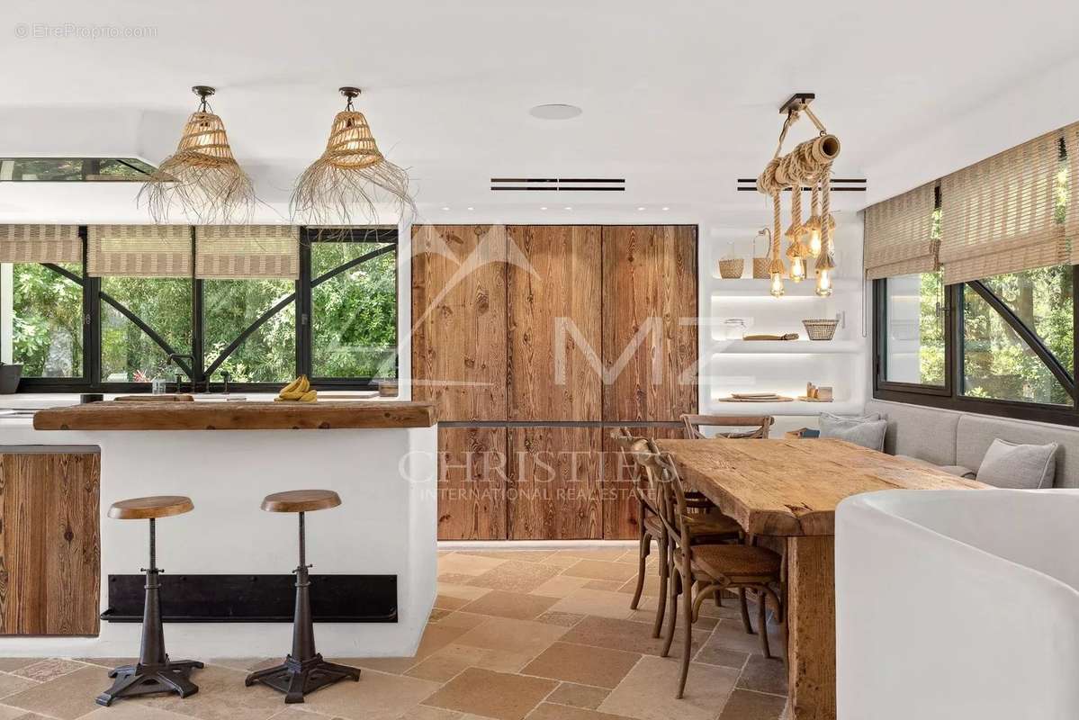 Maison à MOUGINS