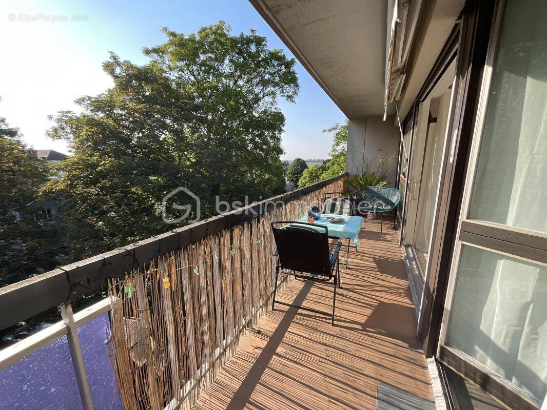 Appartement à TORCY