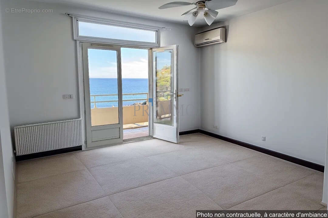Appartement à ROQUEBRUNE-SUR-ARGENS