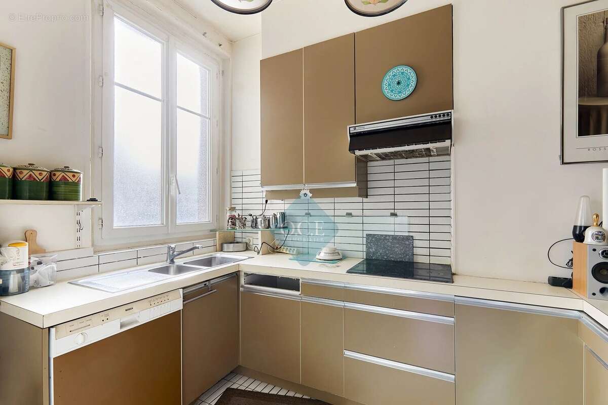 Appartement à PARIS-11E