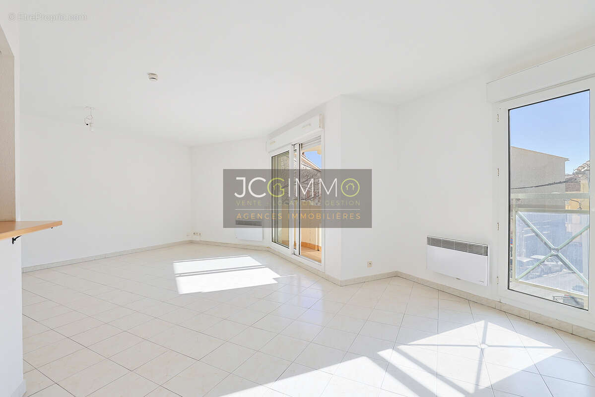 Appartement à HYERES