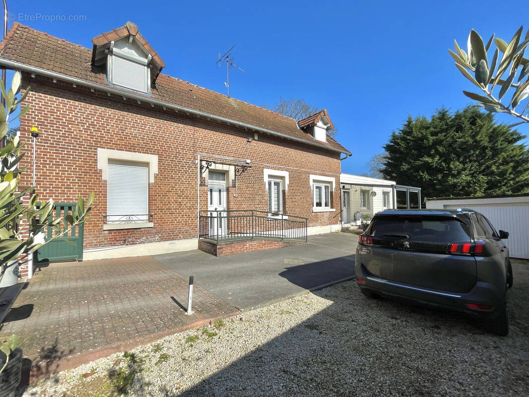 Maison à SAINT-QUENTIN