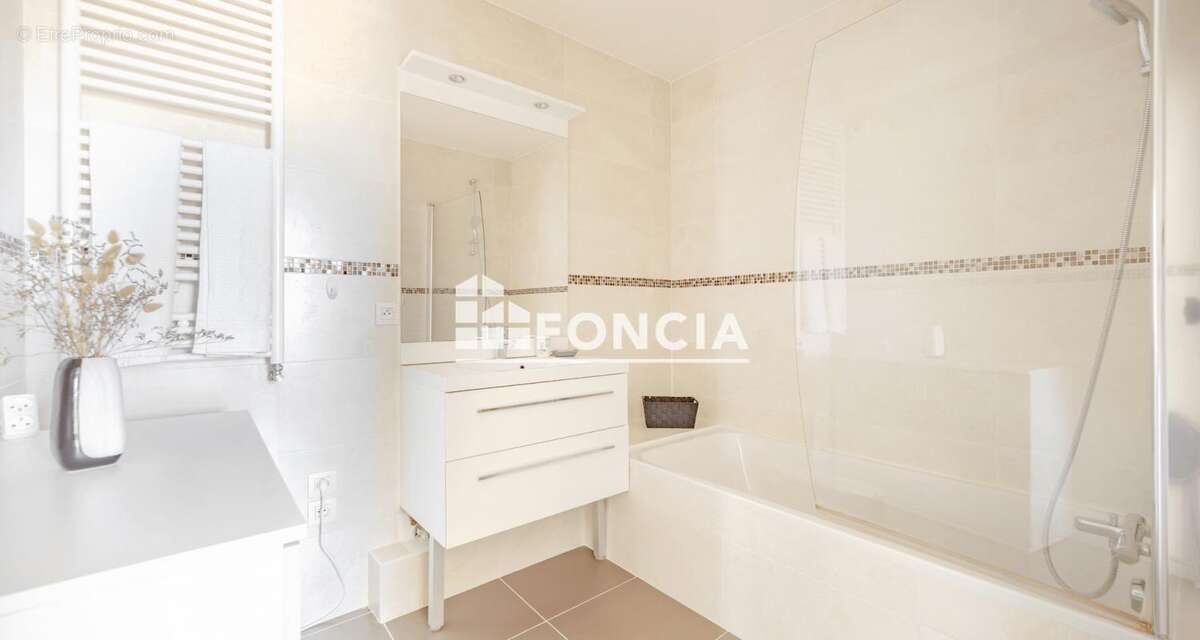Appartement à HYERES