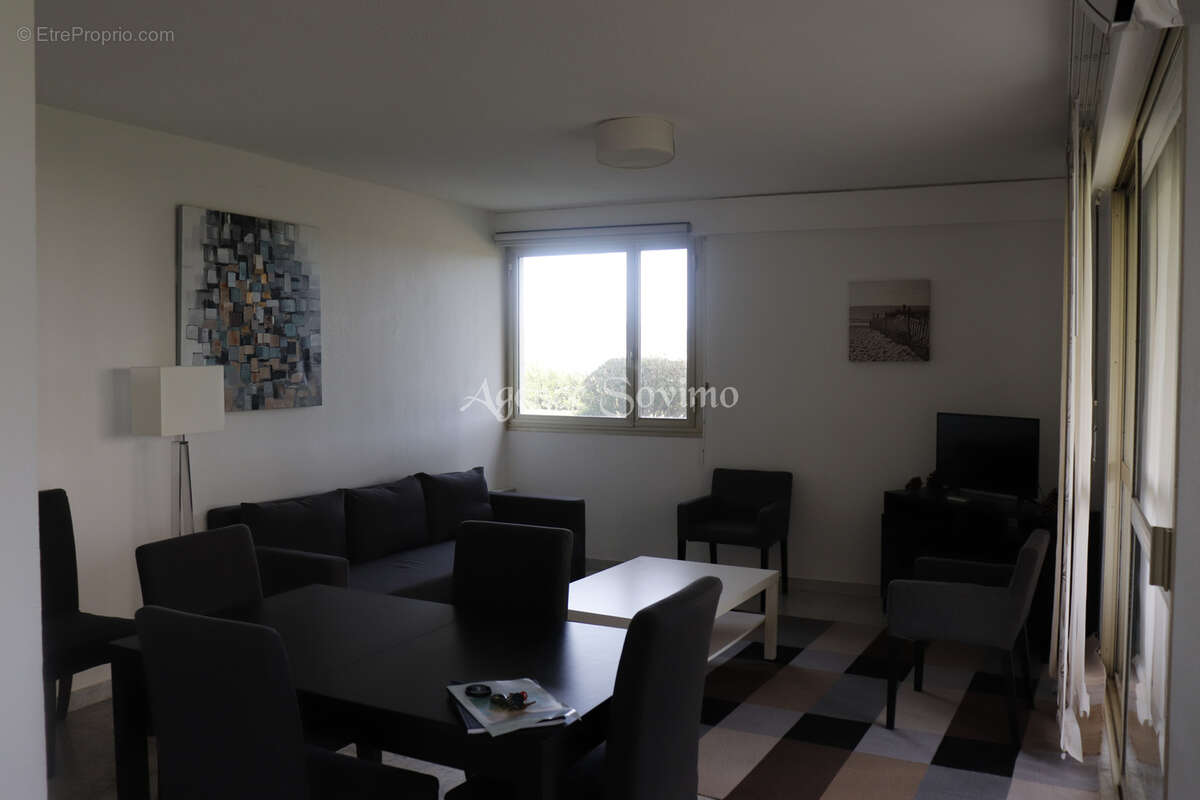 Appartement à MANDELIEU-LA-NAPOULE
