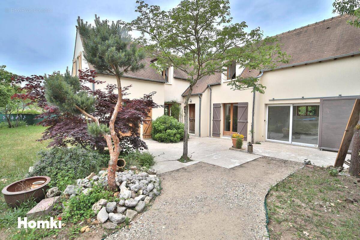 Maison à FRENEUSE