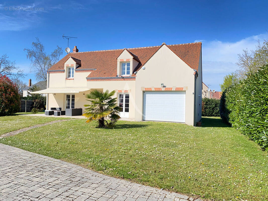 Maison à SAINT-DENIS-EN-VAL