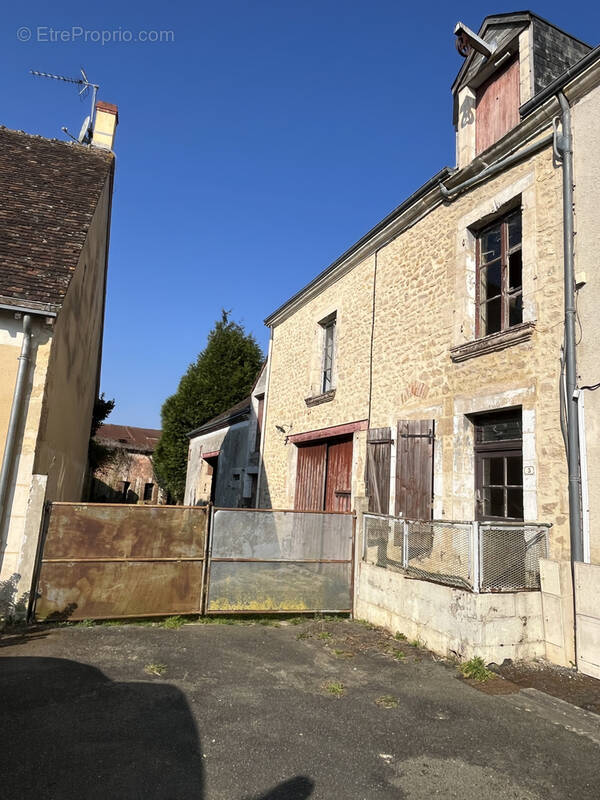 Maison à ORIGNY-LE-ROUX