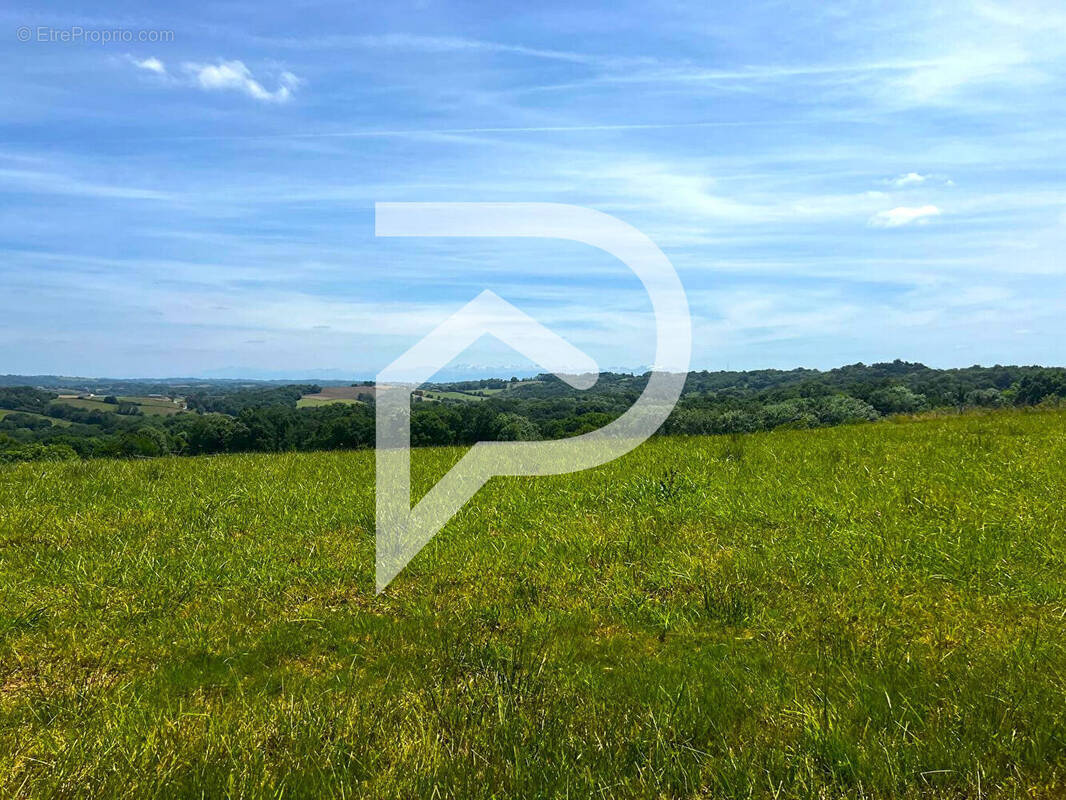Terrain à SALIES-DE-BEARN