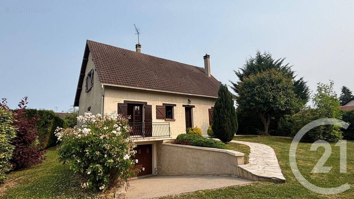 Maison à LA CHAUSSEE-D&#039;IVRY