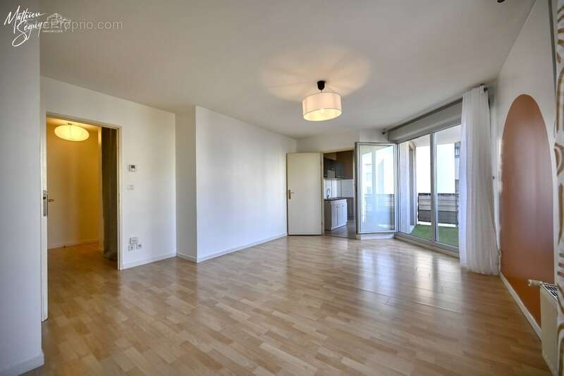 Appartement à LYON-8E