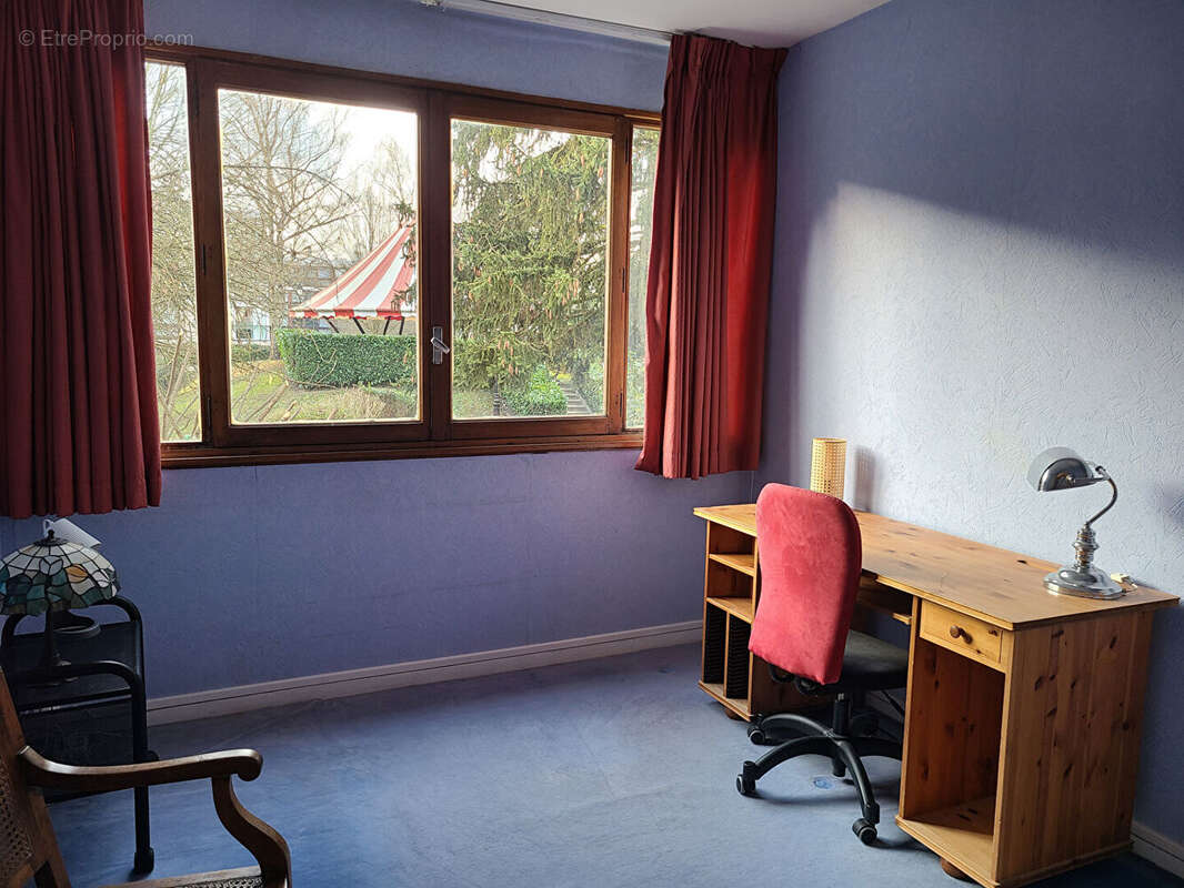 Appartement à FONTENAY-LE-FLEURY