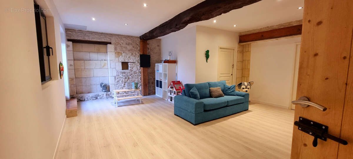Maison à FRONSAC