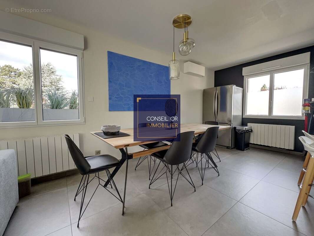 Appartement à SAINT-GENIS-LAVAL