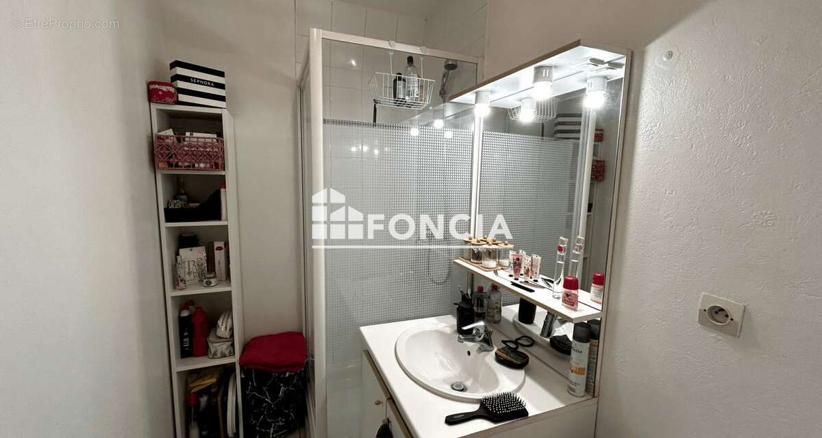 Appartement à PETIT-COURONNE