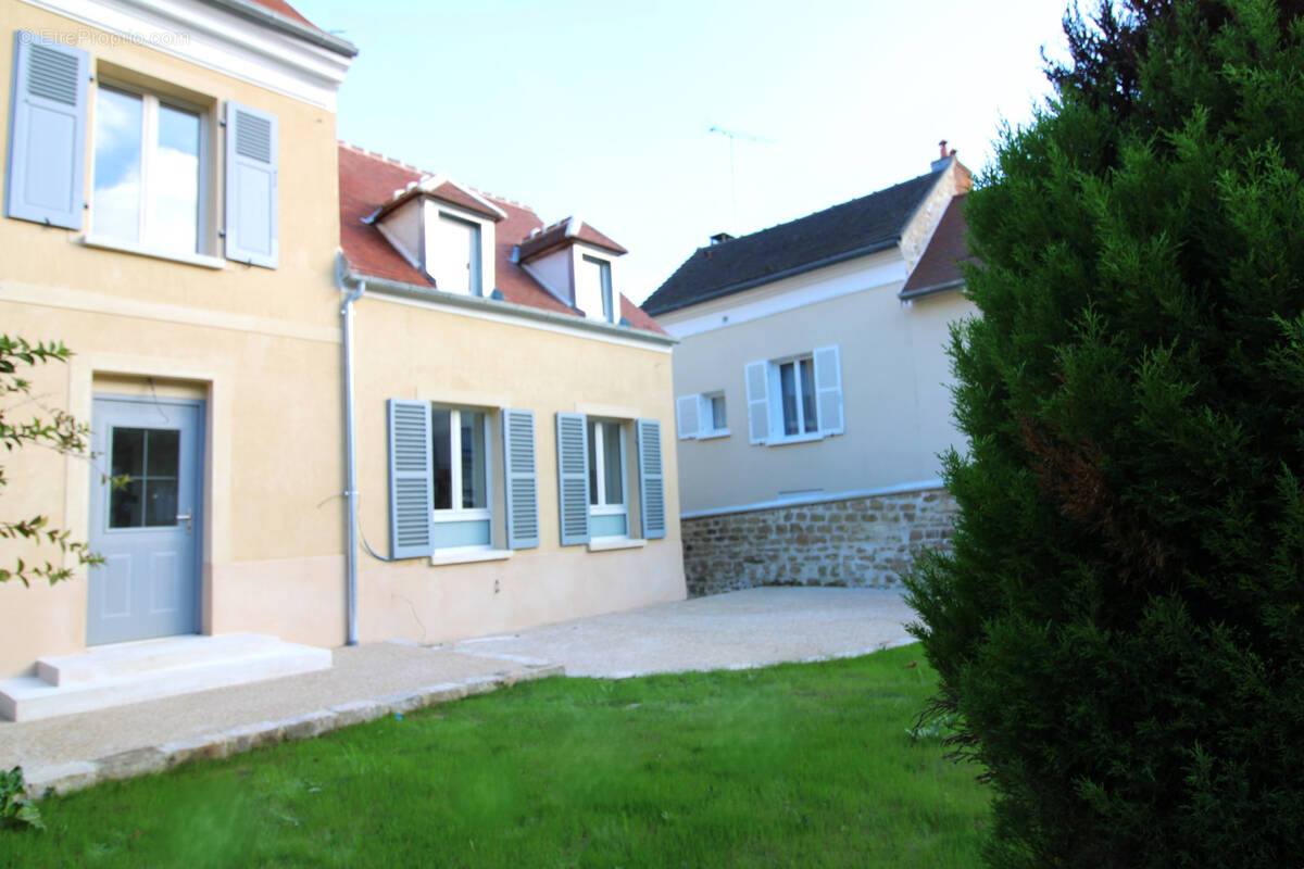 Appartement à L&#039;ISLE-ADAM