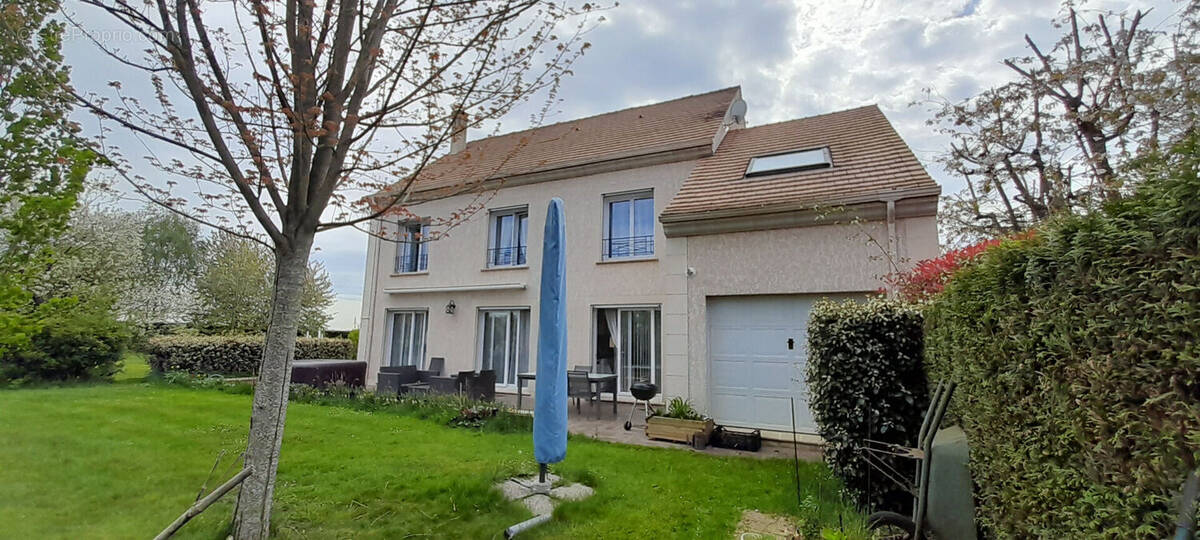 Maison à LIMOURS