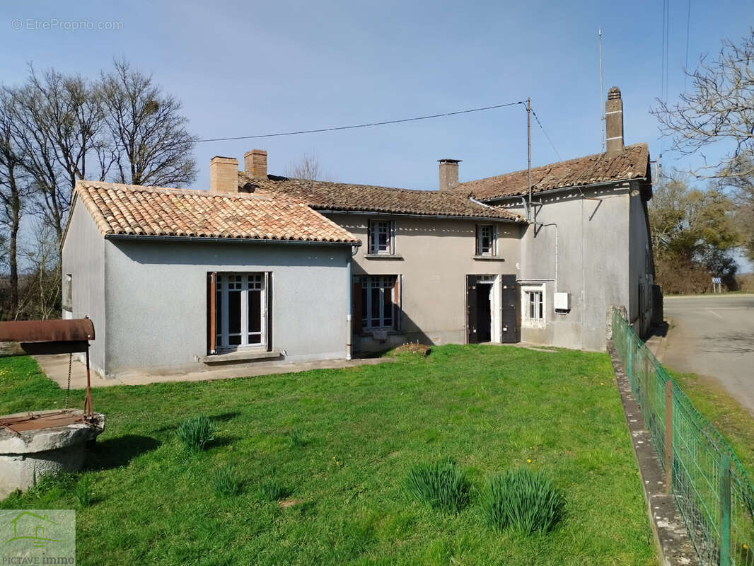 Maison à FOMPERRON