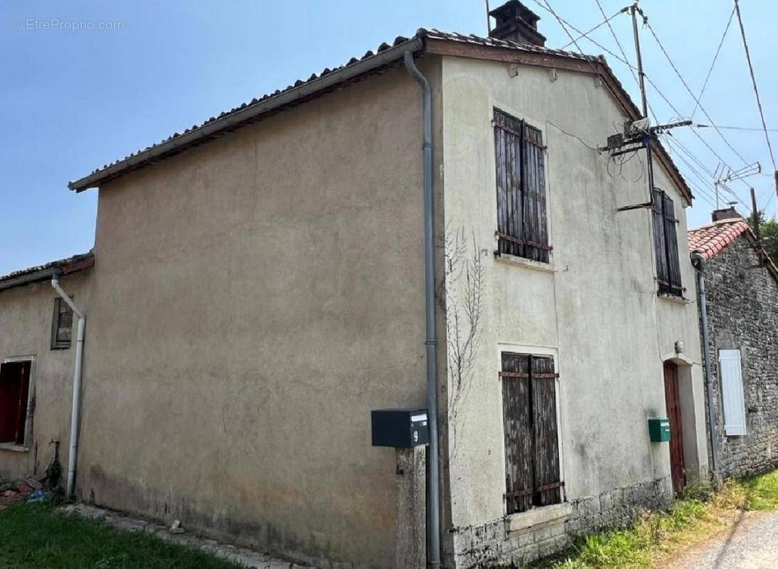 Maison à CHAMPAGNE-MOUTON