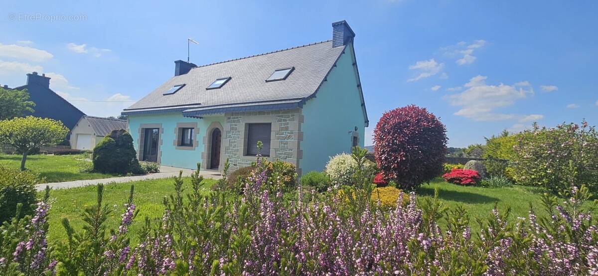 Maison à CALLAC