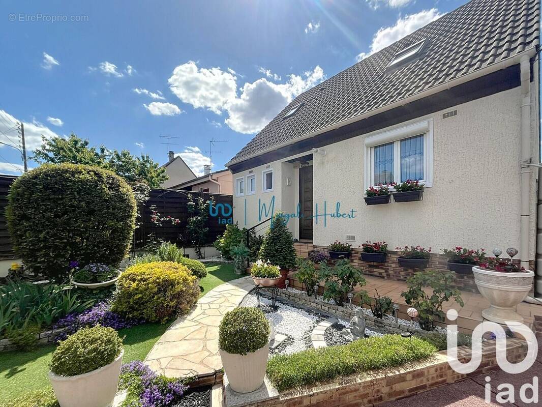 Photo 1 - Maison à VILLECRESNES