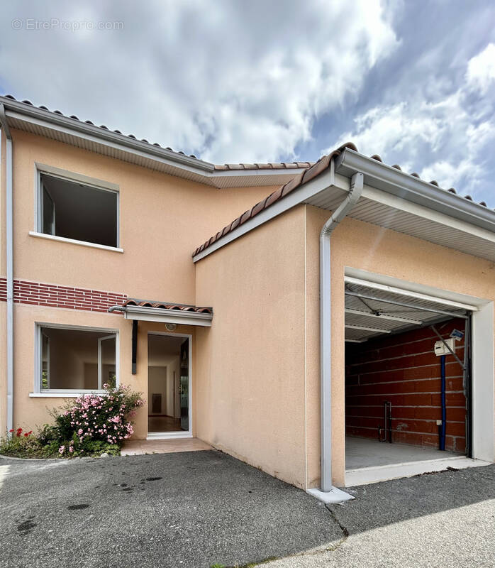 Maison à FROUZINS