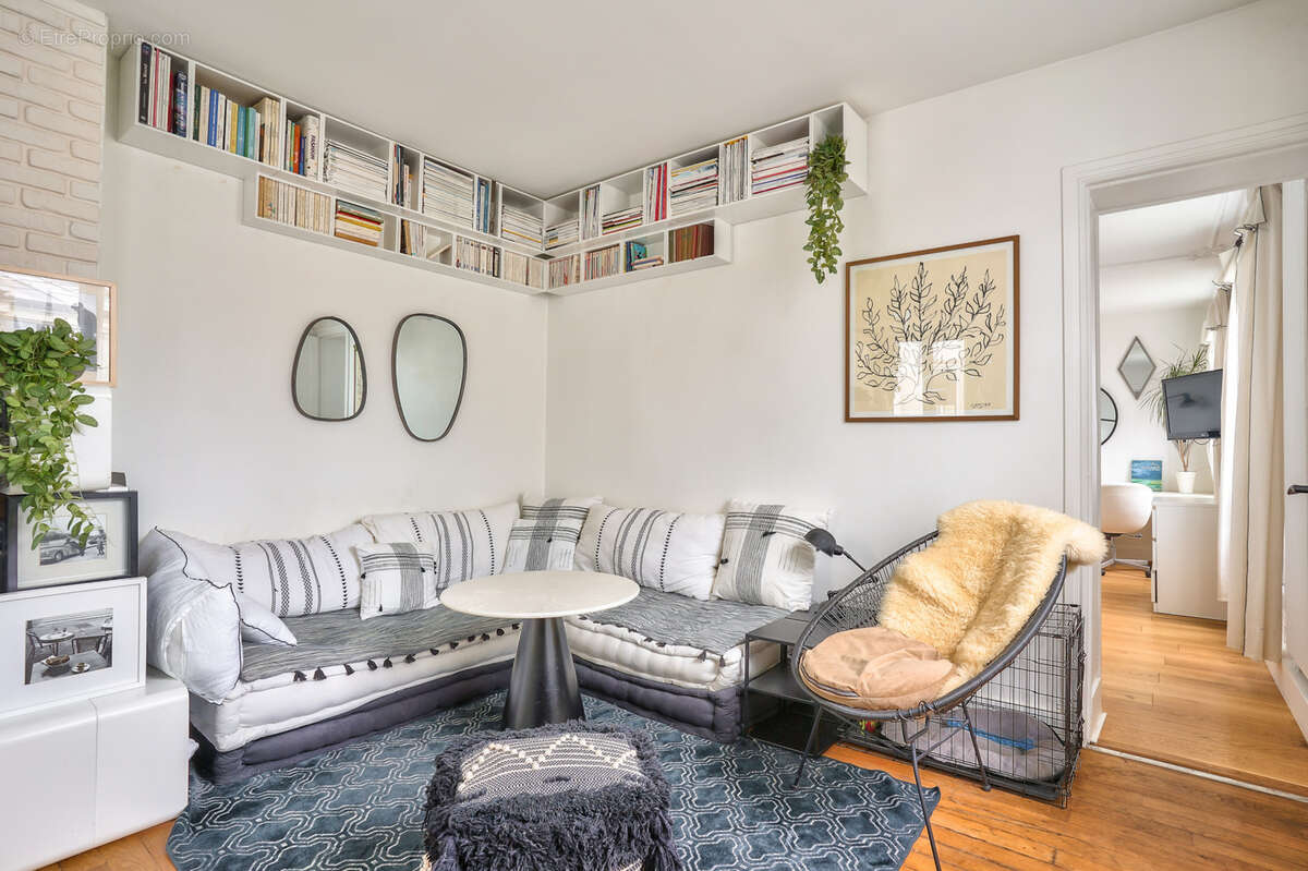 Appartement à PARIS-16E